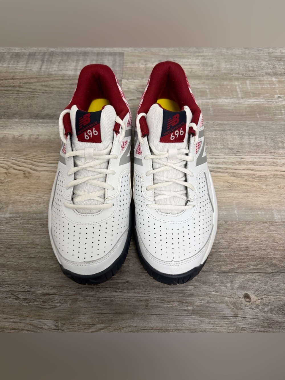 New Balance Men's 696v3 Tennis Shoes, Red/White MCH696S3-size 8.5 *like NEW* - Picture 4 of 8